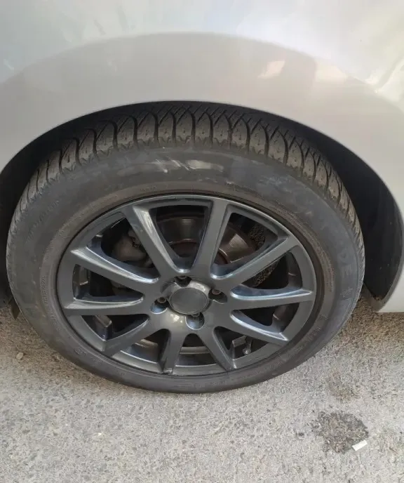 Clio 4 1 5 4 200 eur
