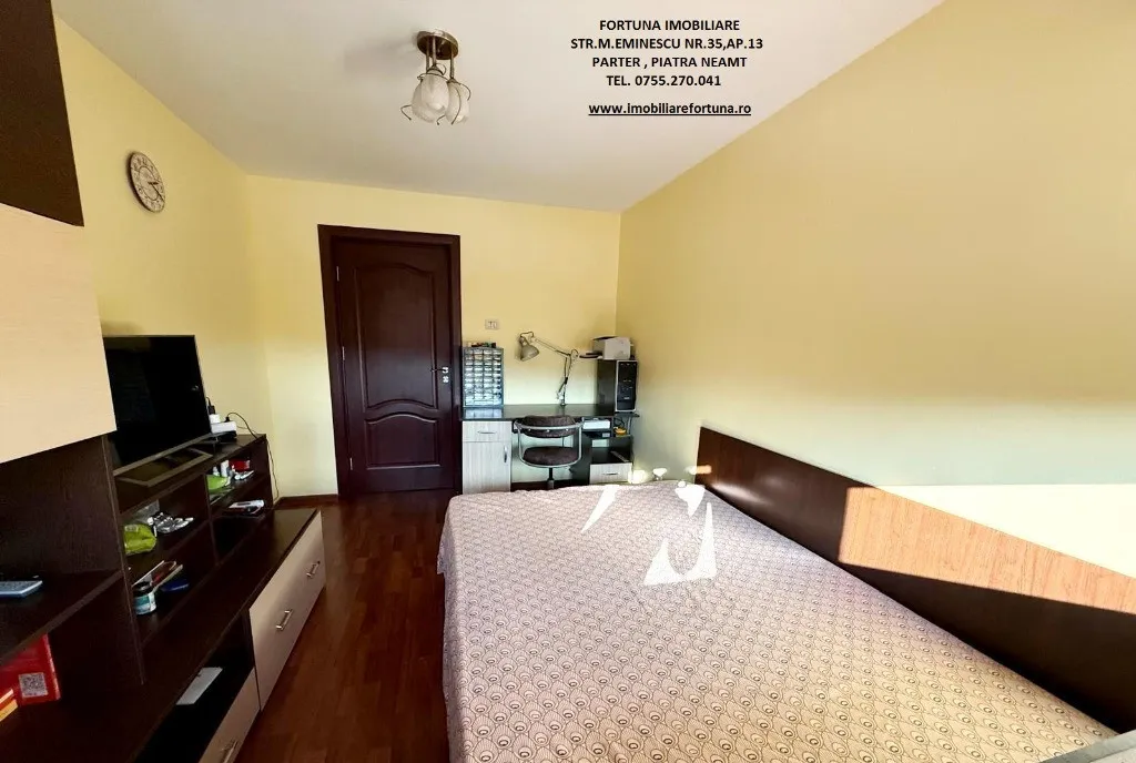 Proprietate com Girov casa anexe si 8800 mp teren com 0 cumparator