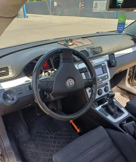 Volkswagen Passat B6 ndash Intretinut Pilot Automat Senzori Parcare Acte in Regula 3 549 eur