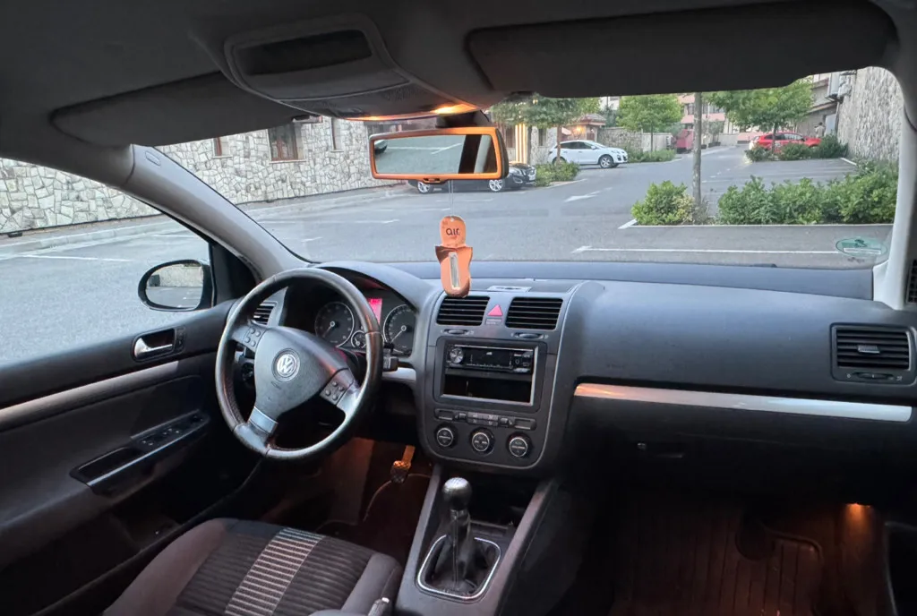 Volkswagen Golf 5 united 2008 2 400 eur