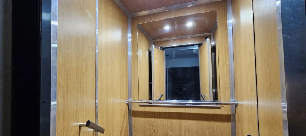 Mihai Bravu Iancului Garsoniera an 1979 2 min metrou