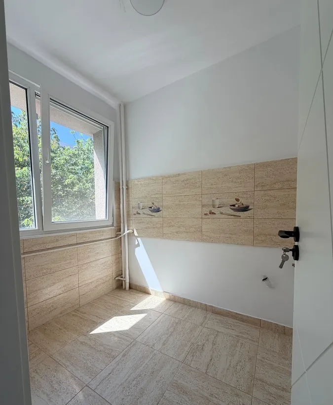 Dristor renovata complet etajul 2