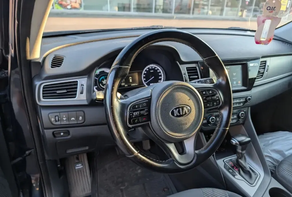 Kia Niro 2017 1 6 hybrid 10 000 eur