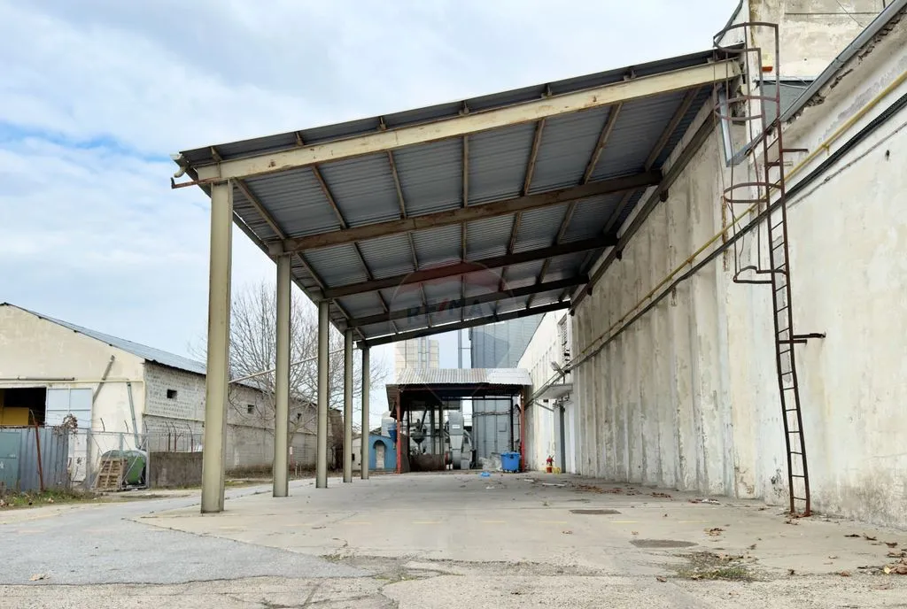 Spatiu industrial de vanzare in Aradul Nou / Arad