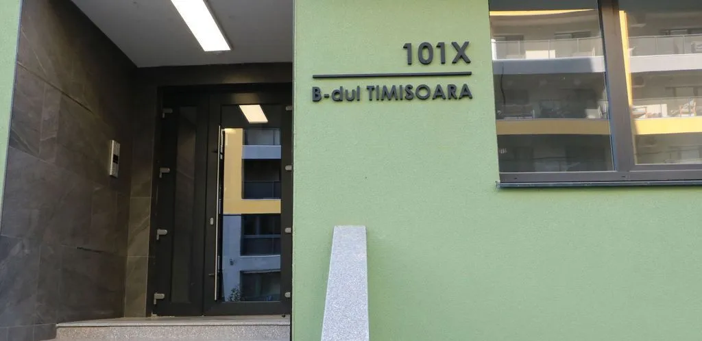 3 camere la parter cu curte proprie de 57MP 2 bai pozit