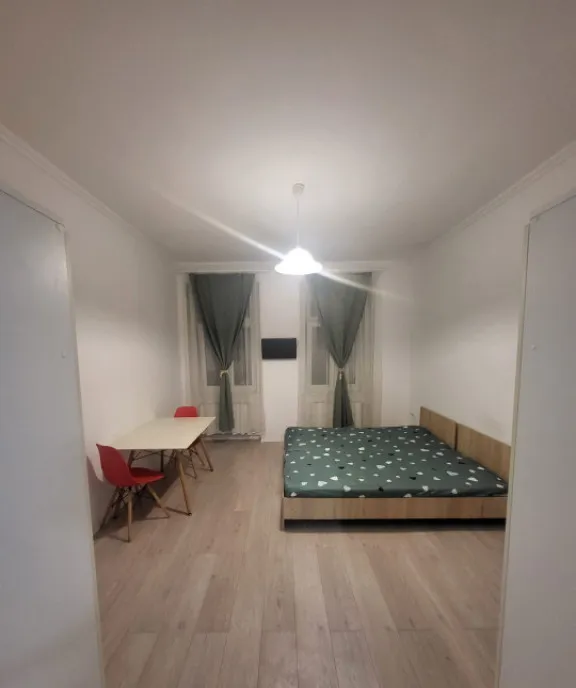 Apartament cu doua camere zona Lunei