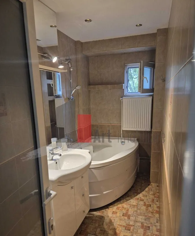 Vanzare apartament 3 camere Crangasi Lacul Morii