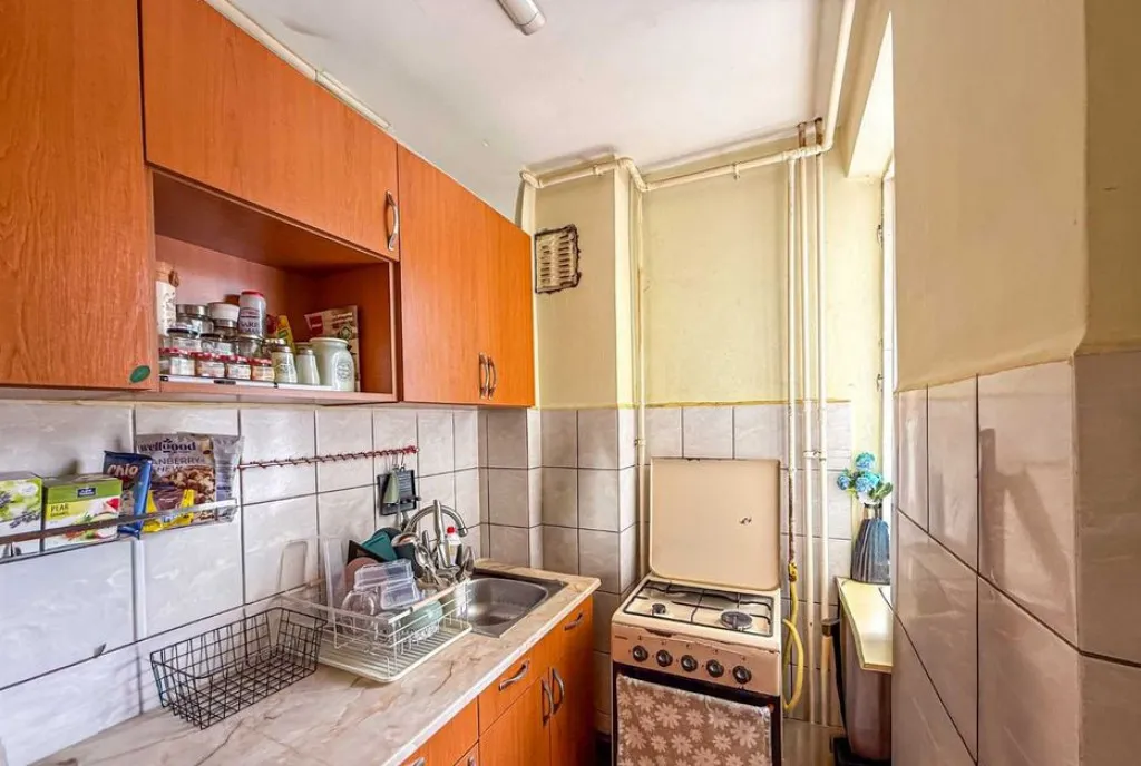 Garsoniera mobilata Str Mihai Viteazu 31 mp