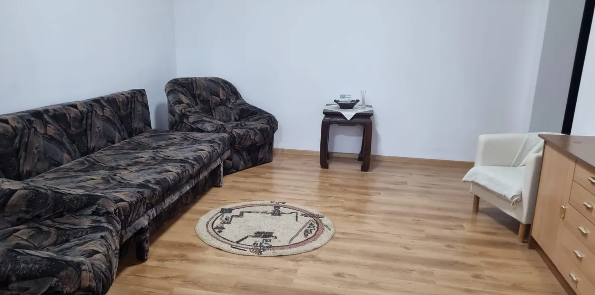 Crangasi Giulesti casa curte