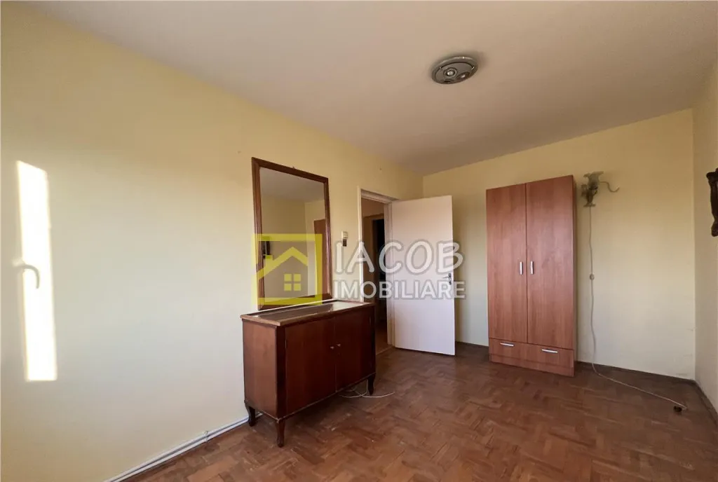 Apartament 2 camere decomandate Parcul Catedralei Bacau