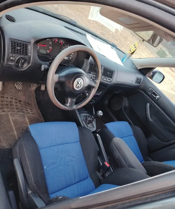 Golf 4 1 4 16v benzina 2002 E4 0 eur