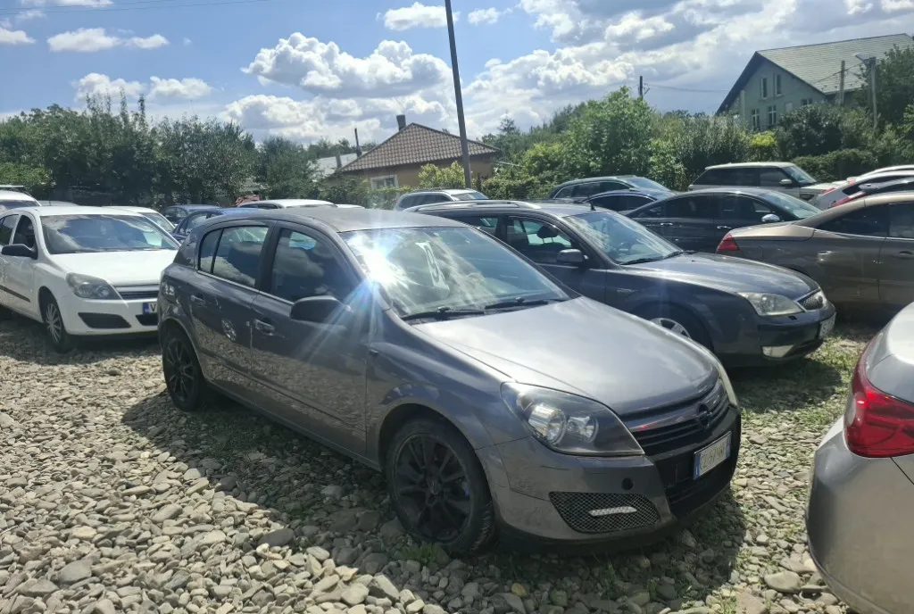 Opel Astra Sport 2007 1 9 motorina 999 eur