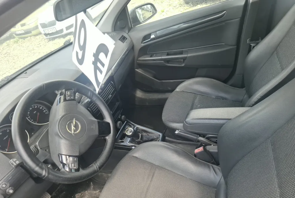 Opel Astra Sport 2007 1 9 motorina 999 eur