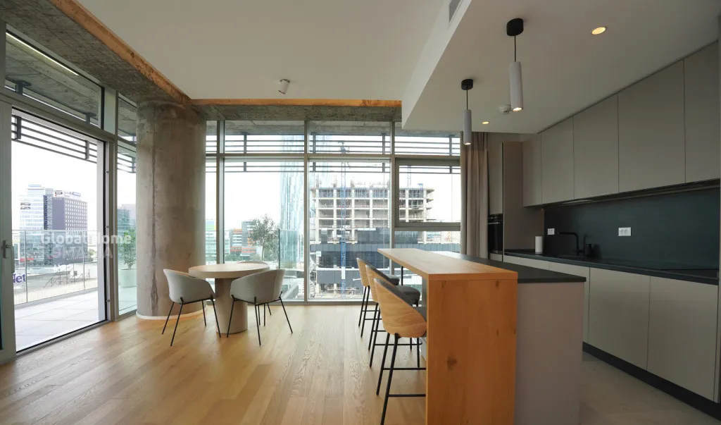 UPsite 3 Room Apartment Parking Storage 100 sqm Prom
