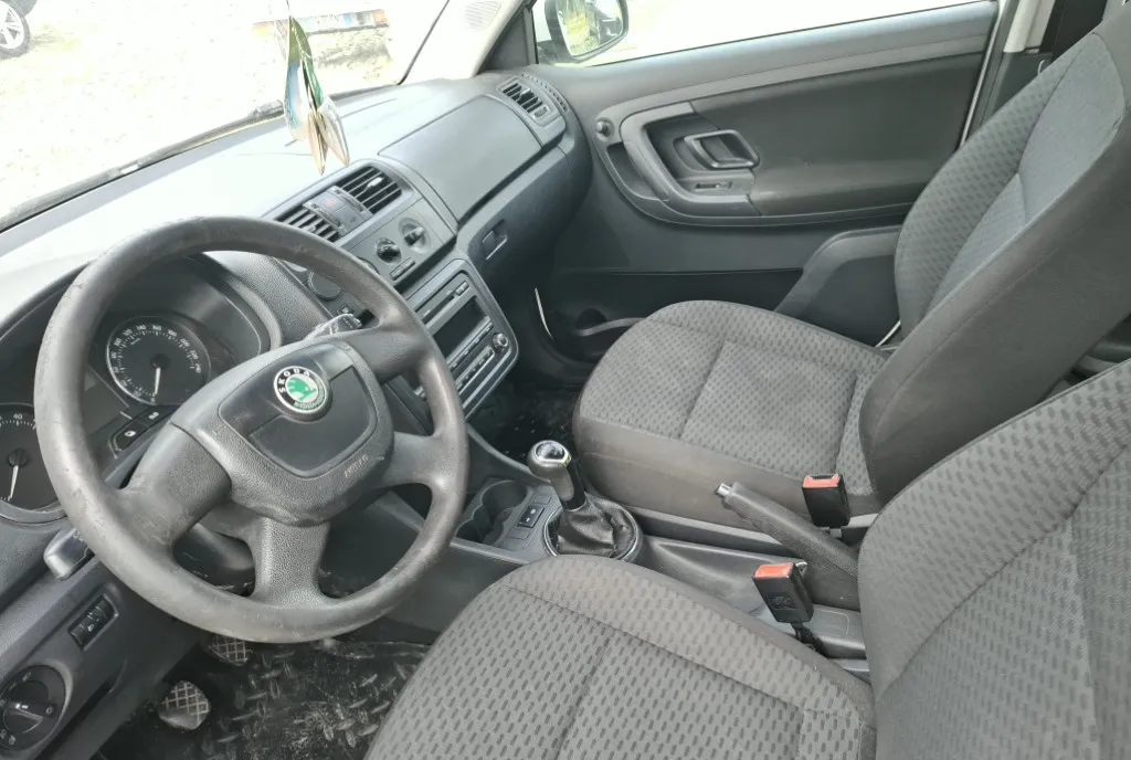Skoda fabia an 2013 1 6 motorina 1 999 eur