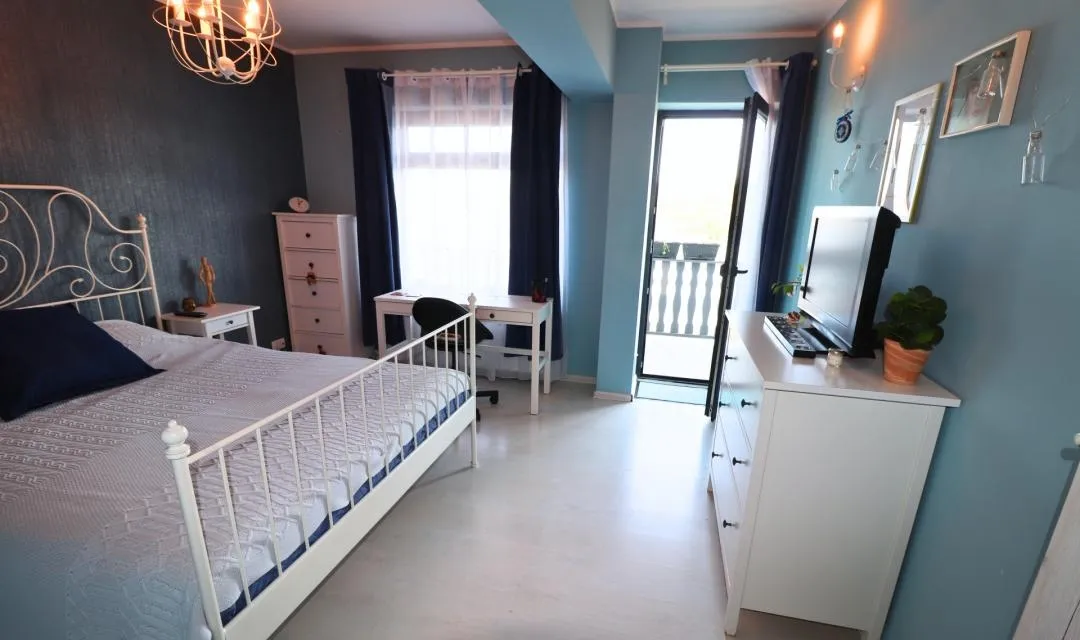 Vila cu deschidere la lac constructie 2016 mobilata si utilata