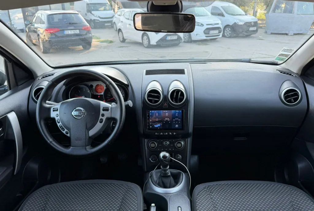 Nissan Qashqai 1 5 dCi 106 CP bull 239 000 KM bull 2 Chei bull Navi bull Climatronic bull 2009 4 950 eur
