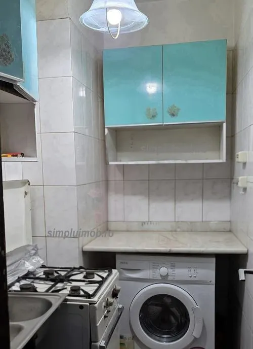 Metrou La 2 Minute Garsoniera Etaj Intermediar