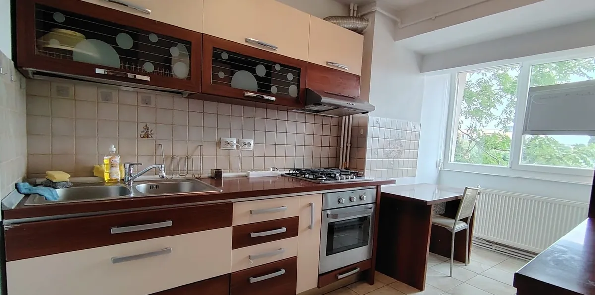 Traian Matei Basarab 3 camere centrala proprie garaj