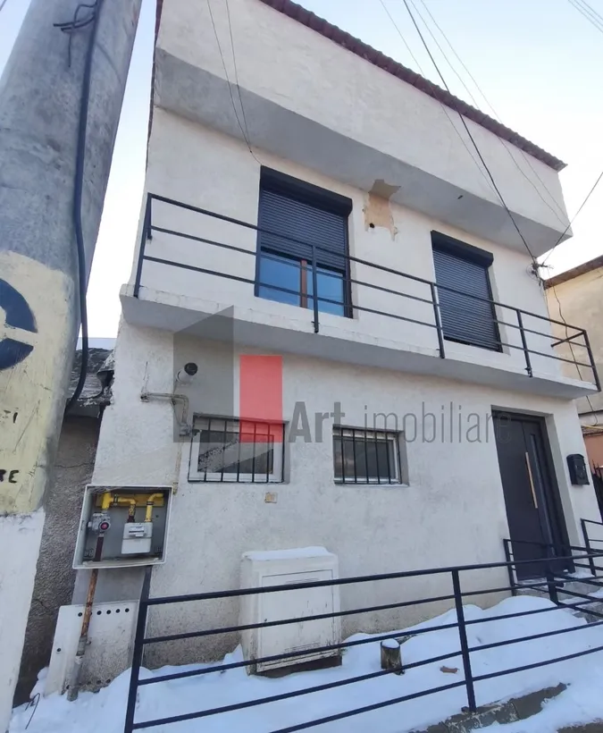 Giulesti casa vanzare 4 camere