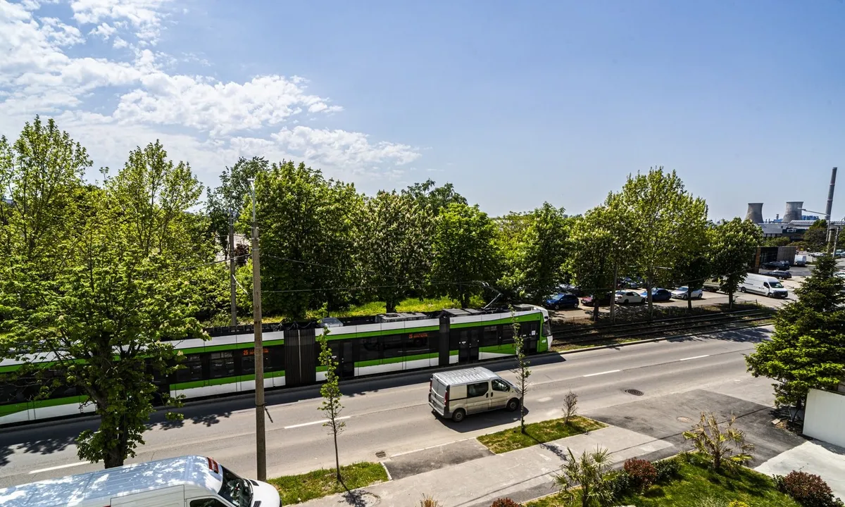 Militari 2 camere 62 mp etaj 2 centrala metrou la 5 minute