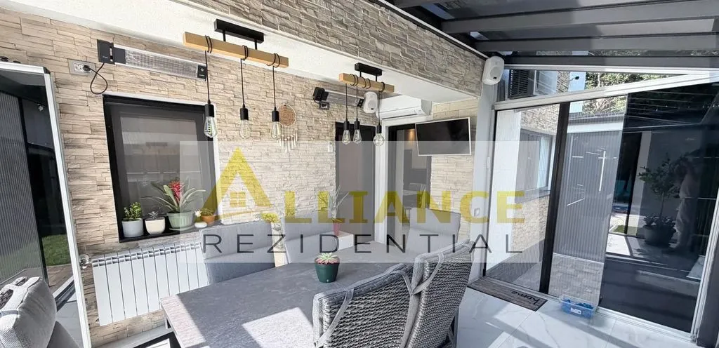 Casa 5 camere 3 bai 650mp teren