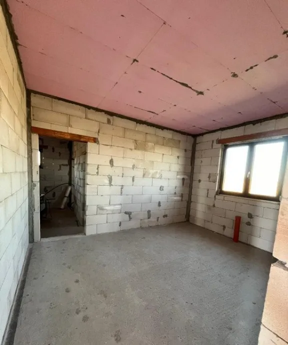 Apartament 3 camere super finisat etaj 4 aer conditi