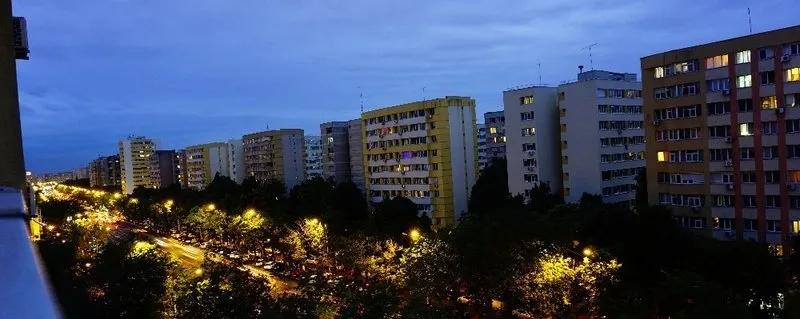 Obor Colentina stradal Teiul Doamnei 8 minute metrou