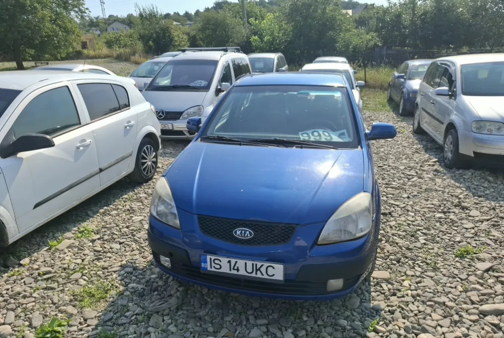 Kia rio 2007 1 4 motorina 999 eur