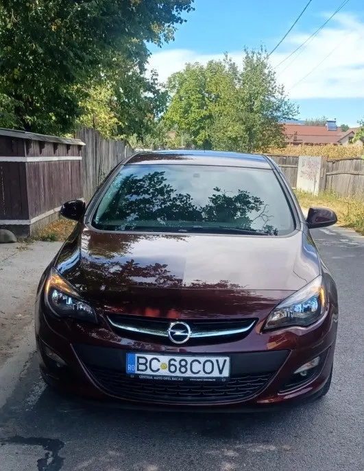 Opel Astra J Sedan 1 4 Turbo 140 CP ndash 2018 ndash 80 000 km ndash Prim proprietar 7 299 eur