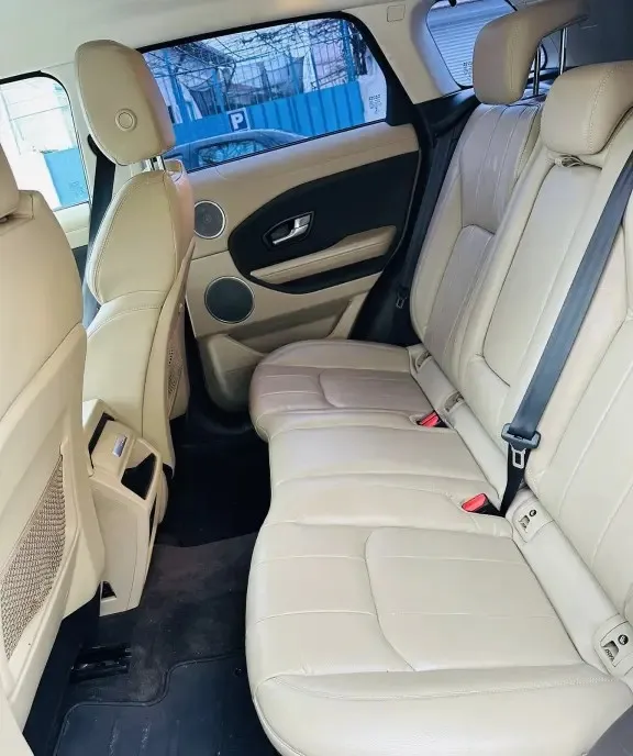 Range Rover Evogue 10 500 eur