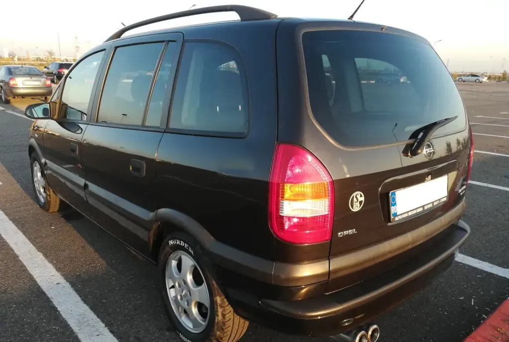 Opel Zafira A an 2001 1 700 eur