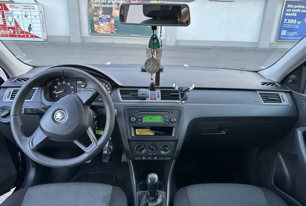 Skoda Rapid motor 1 2 an 2013 5 200 eur