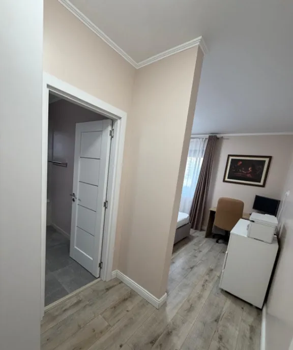 Apartament 3 camere 80 mp graa zona Sub Cetate Flo