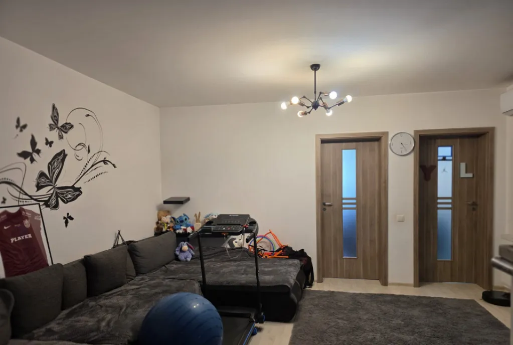 Apartament 3 camere 70 mp zona Tineretului Floresti