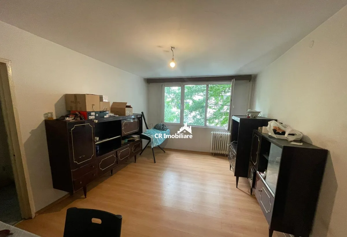 Aparatorii Patriei apartament 3 camere metrou