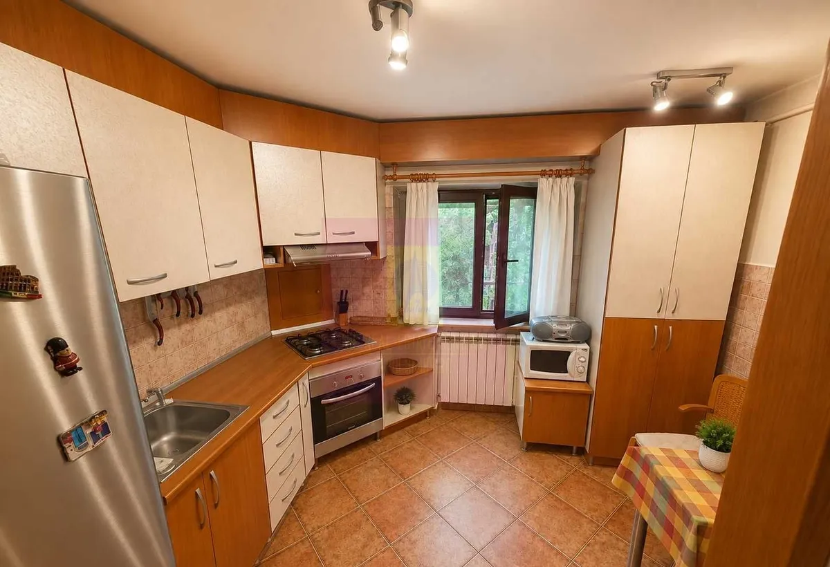 Apartament vanzare 3 camere Decebal