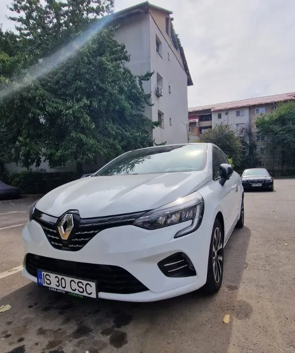 Renault Clio E-tech full hybrid Tehno 145 cp 14 690 eur