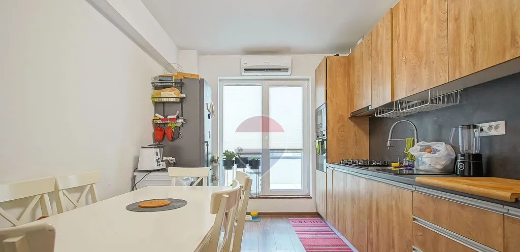 Apartament 3 camere terasa generoasa lift si 2 locur
