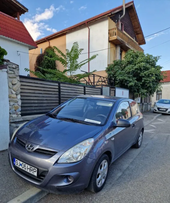 Hyundai I20 an 2009 si 1 950 eur