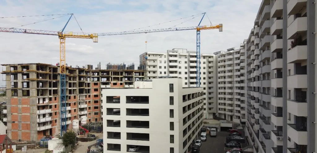 Apartament 3 camere faza 4 Maniu 141 la 3 minute de Metrou Pacii