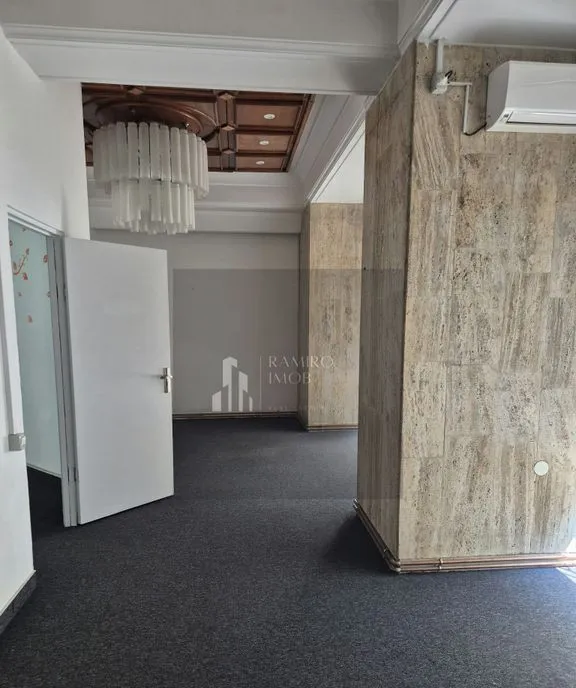 Spatiu comercial si birouri 625 mp Piata Unirii B