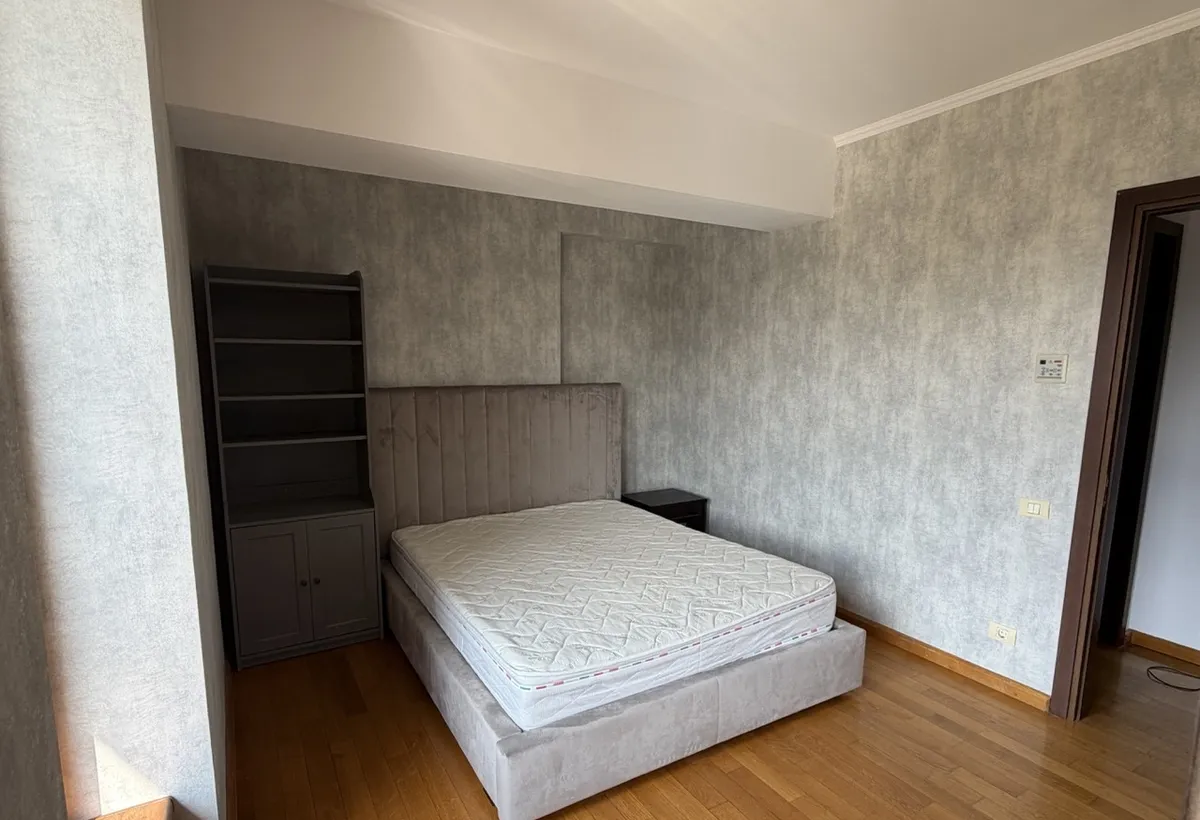 Herastrau Proprietar