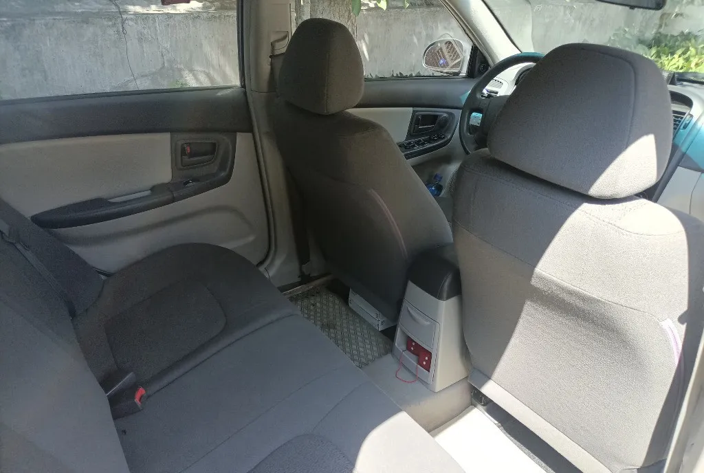 KIA Cerato Hatchback 1 6 2005 186 273 km Acte la zi Verificabila 2 000 eur