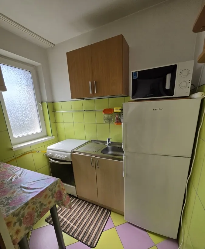 Titan parc ior 5 minute metrou pe Fuiorului bloc mixt Liceul Dante
