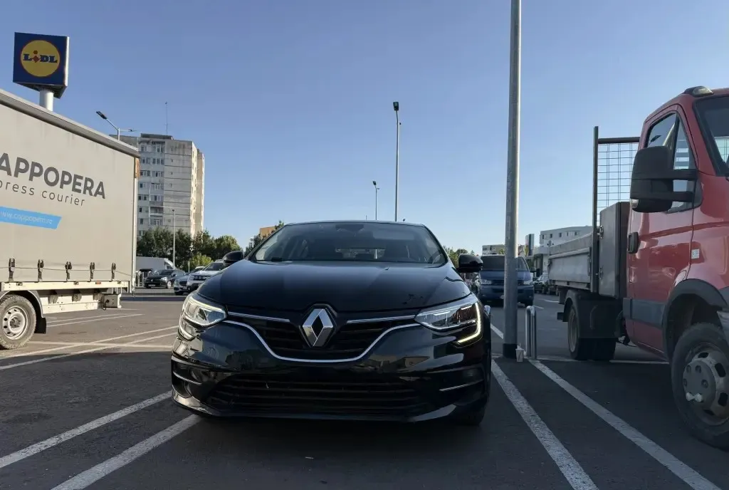 Renault megan lV 10 500 eur