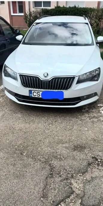 Se vinde Skoda superb 3 1 6 tdi an 2017 188000km 10 800 eur