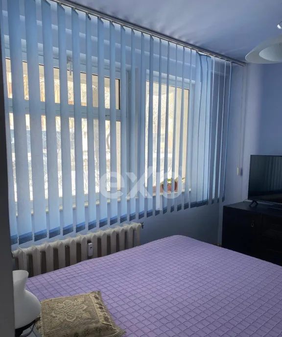 De vanzare apartament 3 camere parter zona centrala Cons