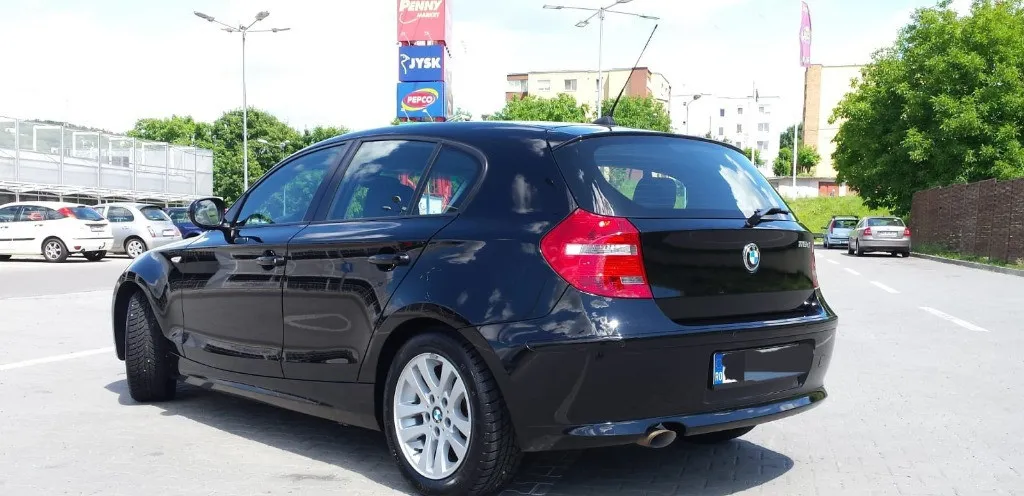 BMW 116d an 2010 model gama BMW Seria 1 E87 3 950 eur
