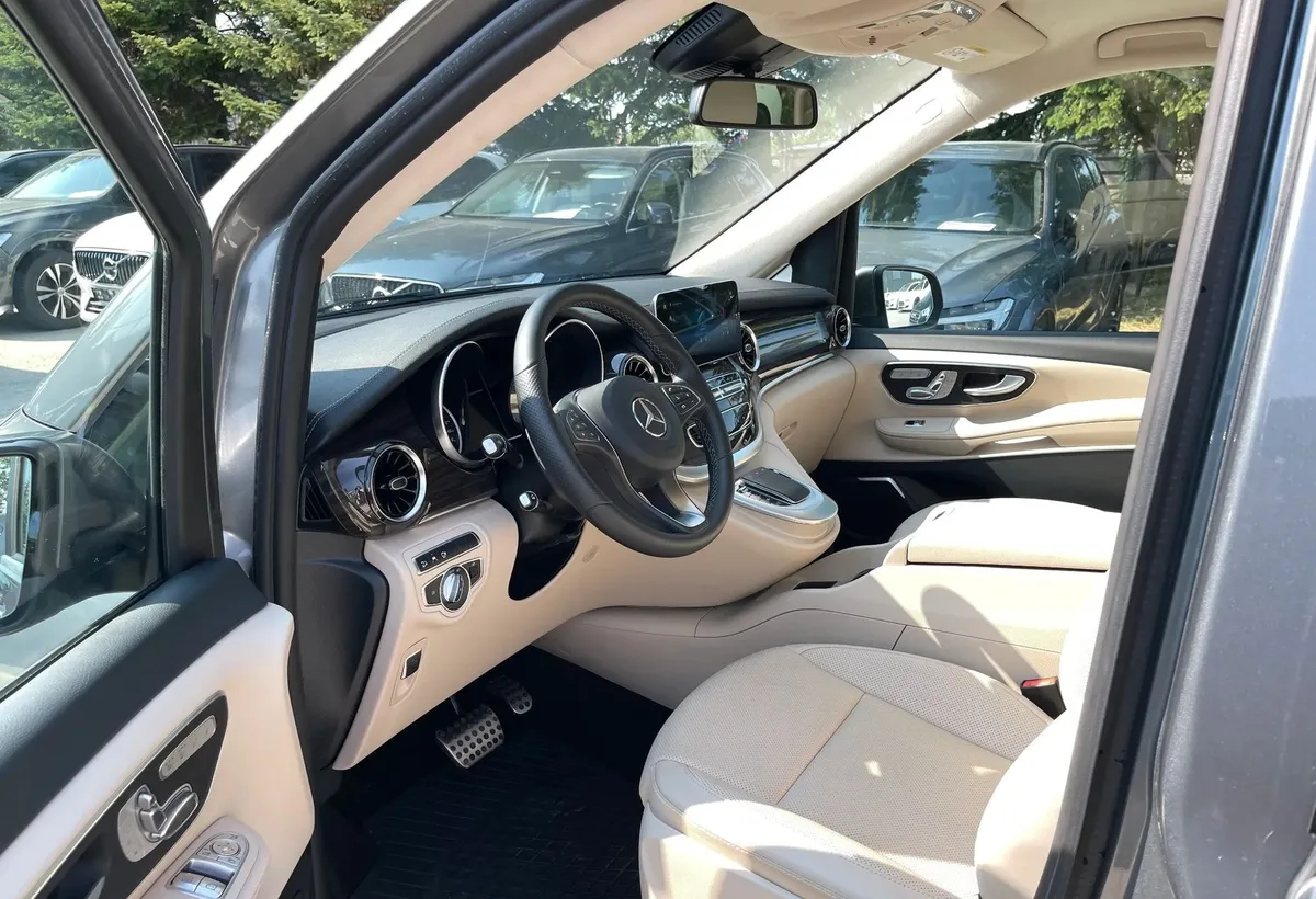 Mercedes Benz
